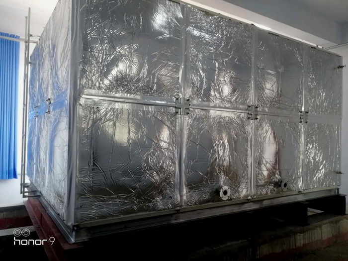 无棣县水湾镇24立方橡塑保温玻璃钢水箱