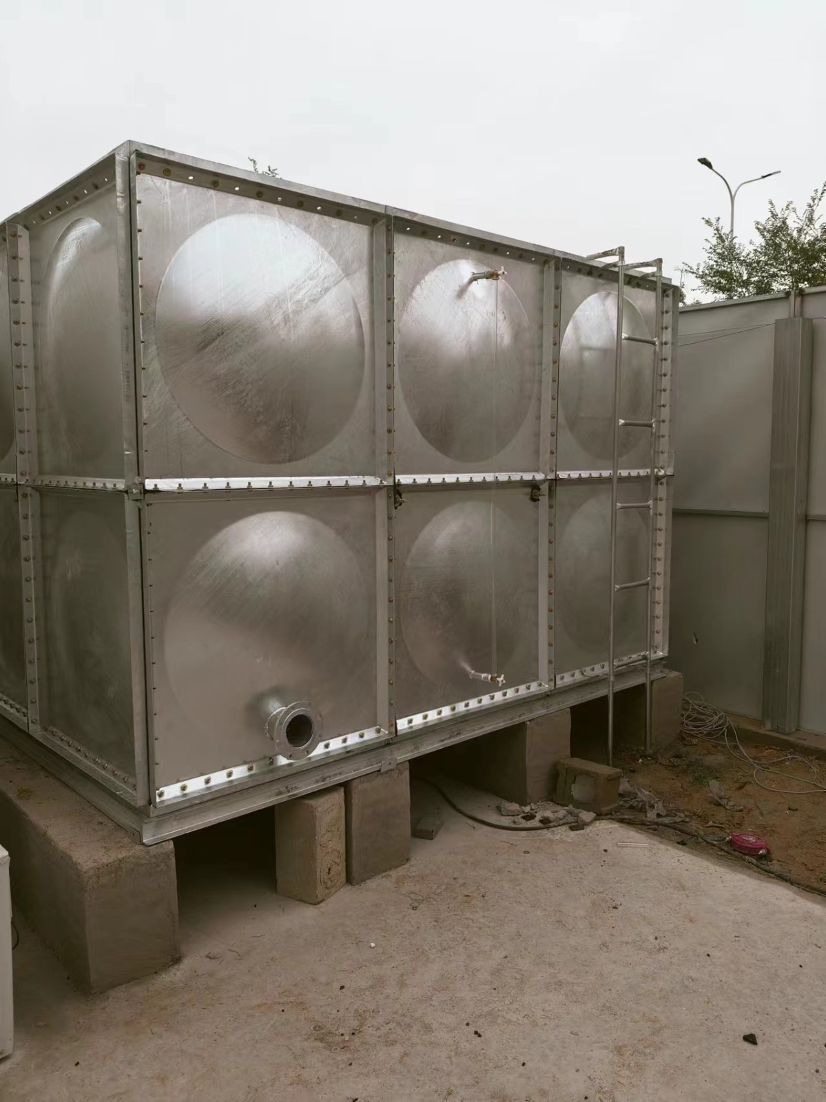 北京昌平区热镀锌钢板水箱